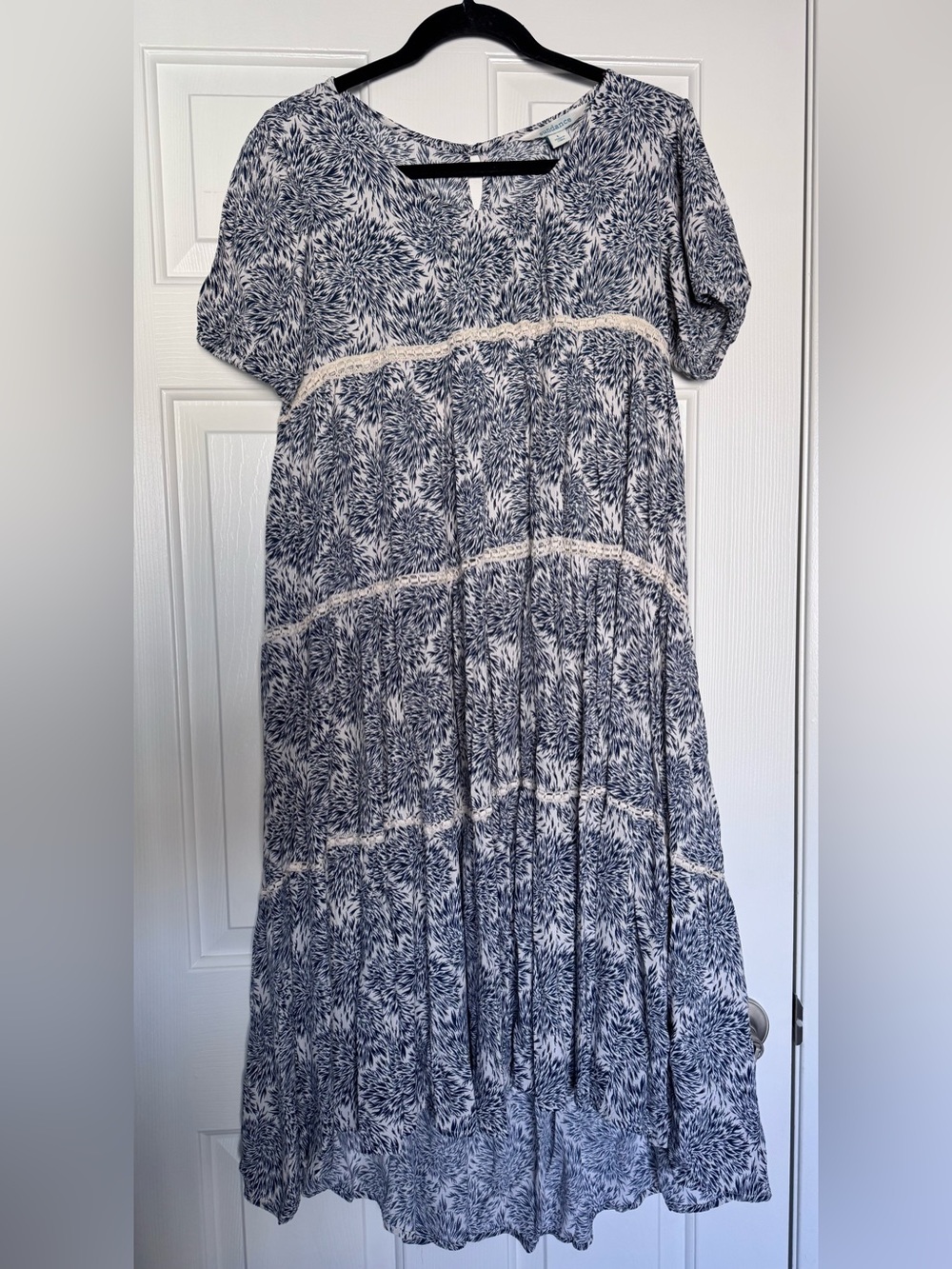 Sundance Size L Navy and White Floral Tiered Dress Crochet Trim Cottagecore Boho
